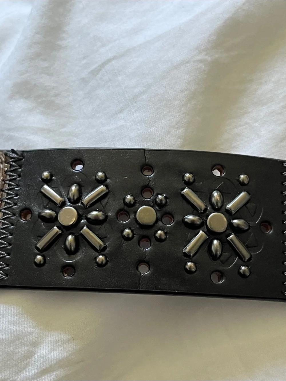 Fossil midnight Patchwork Black multi floral silver studded embellished belt